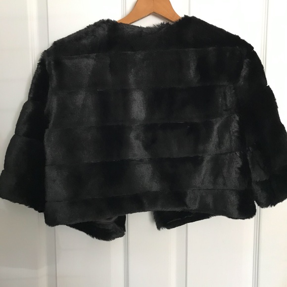 🚨 SOLD 🚨 NWT Black Faux-Fur Bolero - Picture 5 of 6